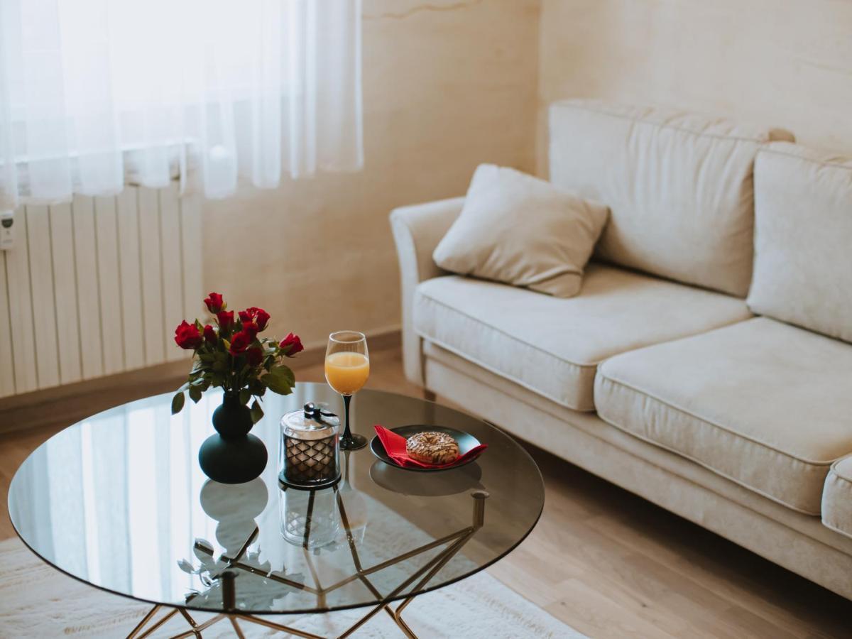 Апартаменти Apartman Stari Toranj II Вуковар Екстер'єр фото