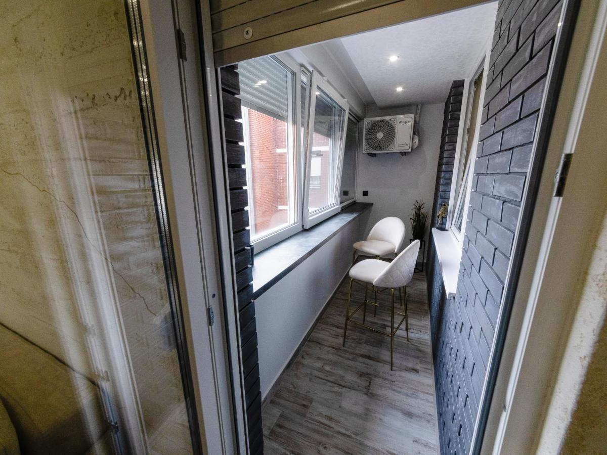 Апартаменти Apartman Stari Toranj II Вуковар Екстер'єр фото